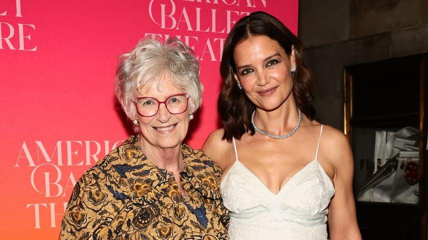 Selten: Katie Holmes glänzt mit ihrer Mutter bei Gala