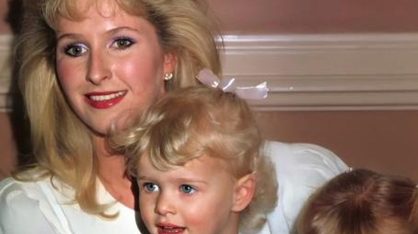 Kathy Hilton mit ihren jungen Töchtern Paris und Nicky Hilton