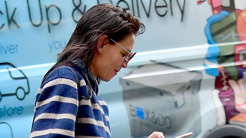 Katie Holmes mit nassen Haaren in New York im Dezember 2019