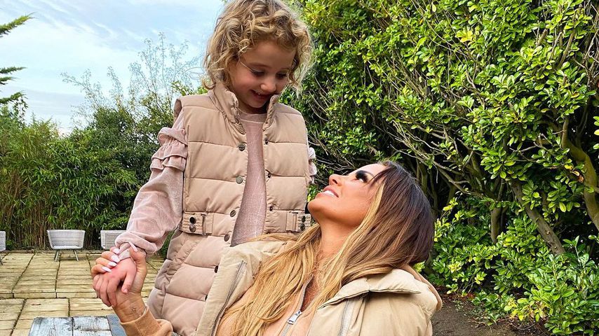 Herbstlich! Katie Price und Tochter Bunny im Partnerlook