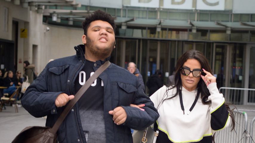 Katie Price mit ihrem Sohn Harvey, Februar 2019