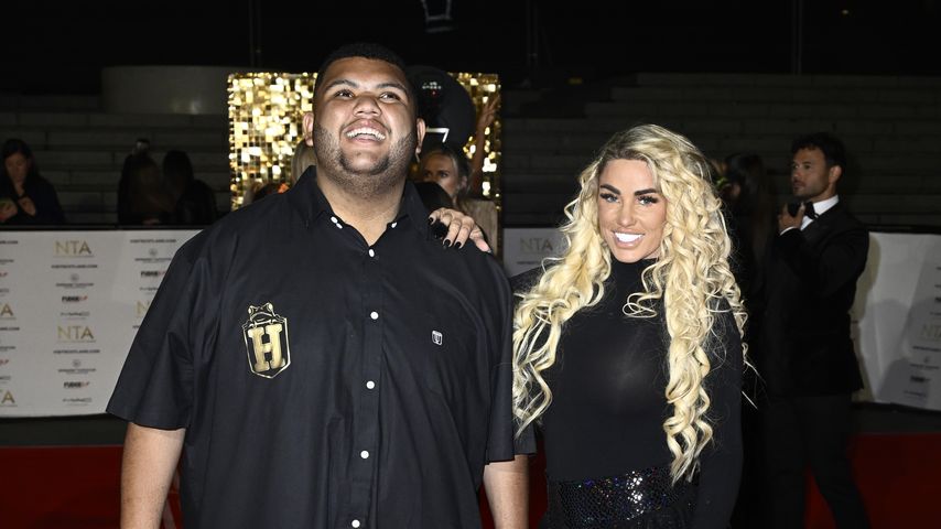 Katie Price mit ihrem Sohn Harvey, 2022