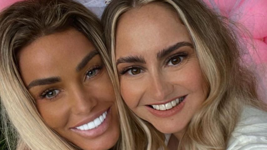 Katie und Sophie Price, Schwestern