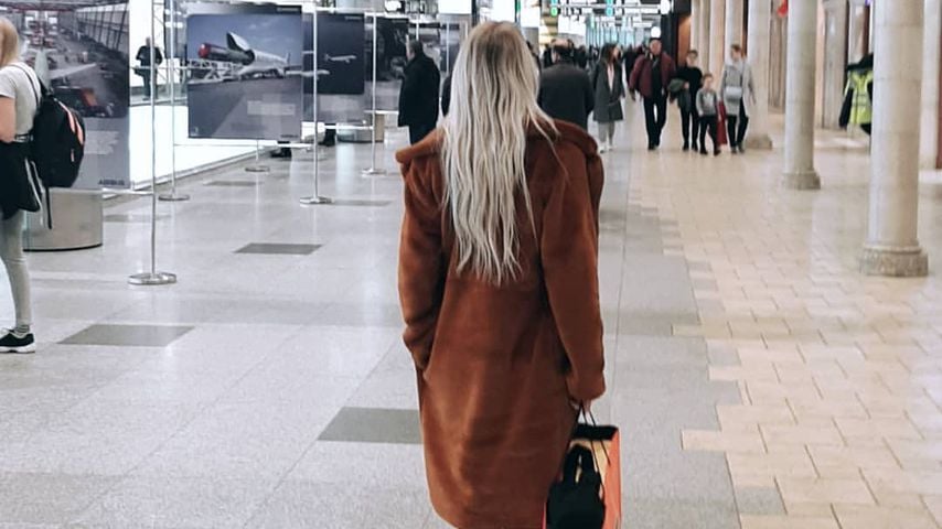 Katja Kalugina am Moskauer Flughafen