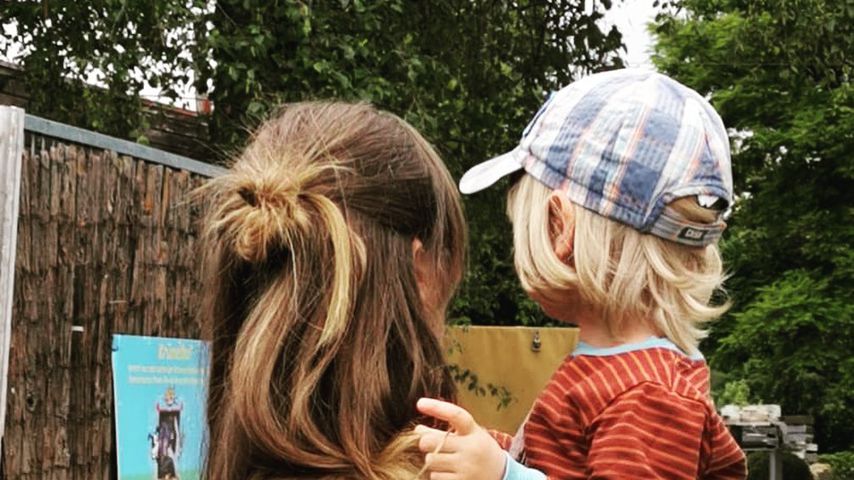 Katja Sieder mit ihrem Kind, Juli 2020
