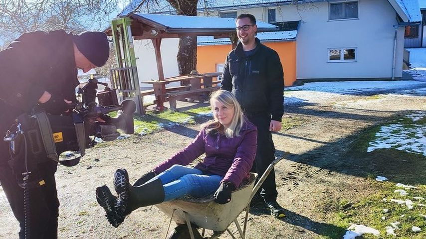 Katrin und Marc bei den "Bauer sucht Frau International"-Dreharbeiten