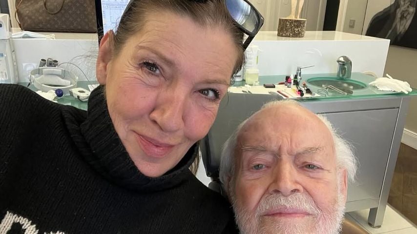 Katy Karrenbauer verabschiedet ihren Papa Dieter (†) am Meer