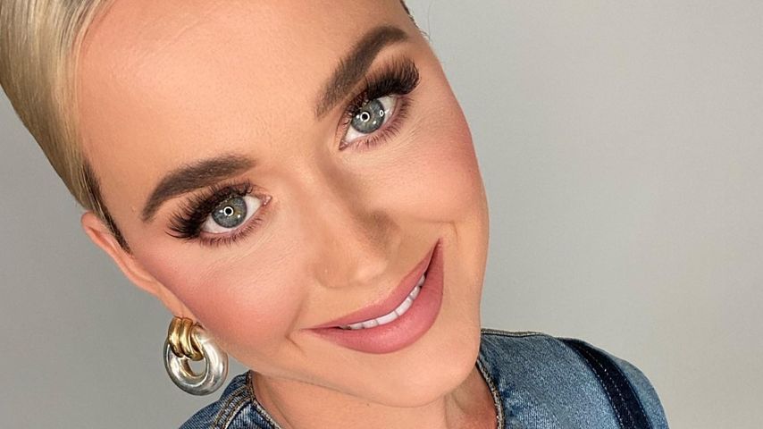 Haarige Transformation: Katy Perry ist wieder platinblond