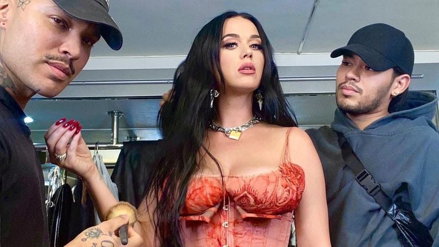 Sängerin Katy Perry und ihre Stylisten