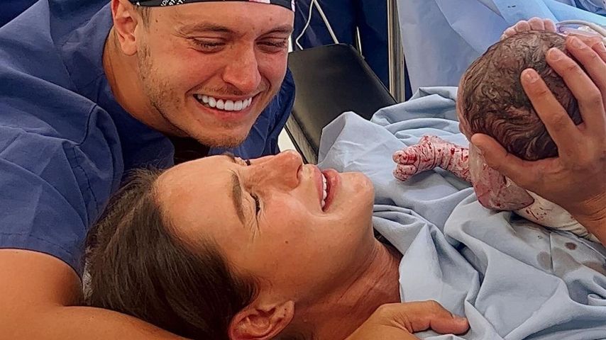 Kayla Itsines und ihr Partner Jae im Kreißsaal