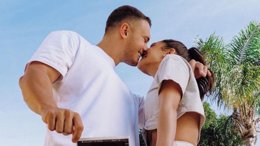 Kayla Itsines und ihr Verlobter Jae im Juli 2022