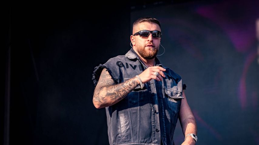 Erste Fotos von danach: KC Rebell unterzieht sich Nasen-OP