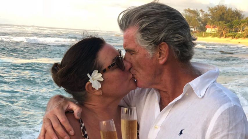 Keely Shaye Smith und Pierce Brosnan