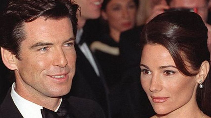 Keely Shaye Smith und Pierce Brosnan bei der "GoldenEye"-Premiere, 1995