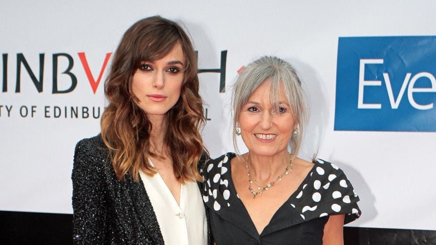 Keira Knightley mit Sharman MacDonald bei der Premiere von "The Edge of Love" beim Edinburgh International Film Festival 2008