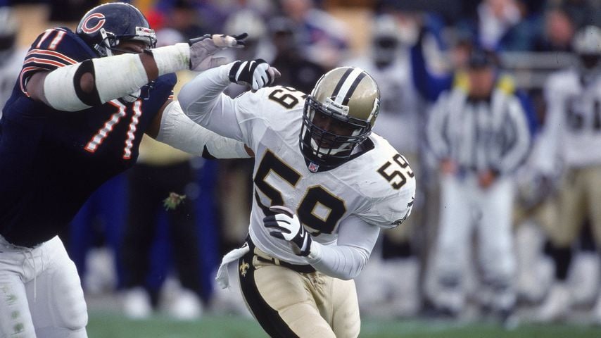 Keith Mitchell im Duell mit James Williams; die New Orleans Saints besiegen die Chicago Bears mit 31:10 im Soldier Field