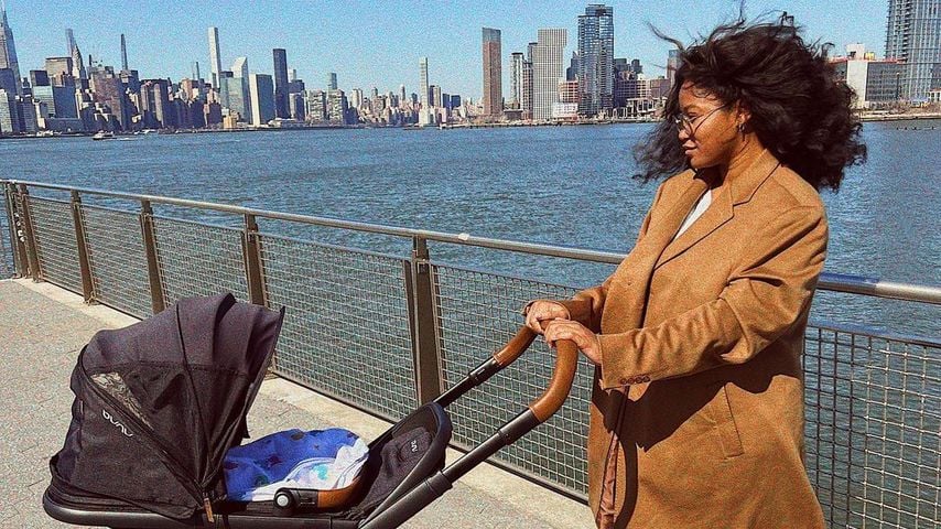 Keke Palmer dankt ihrem Baby Leodis für ihre neuen Kurven