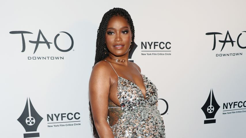 Keke Palmer zeigt XL-Babybauch erstmals auf dem Red Carpet