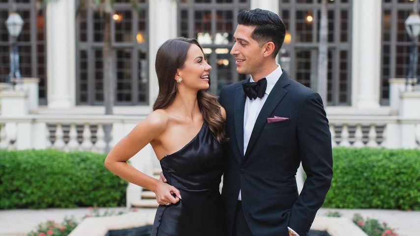 Kelley Flanagan und Ari Raptis