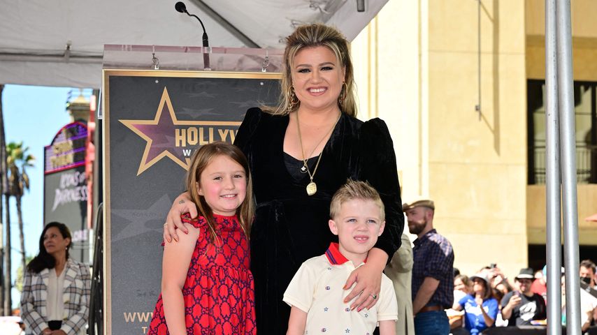 Kelly Clarkson mit ihren Kindern, 2022