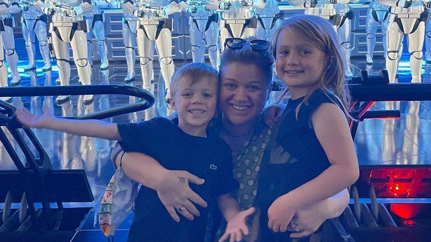 Familienzeit: Kelly Clarkson teilt seltenes Bild mit Kids