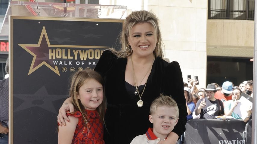 Kelly Clarkson mit ihren Kindern, 2022