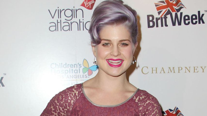 Stolze Tante! Kelly Osbourne posiert mit Pearl