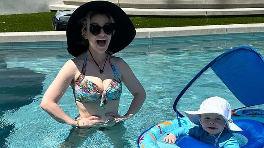 Sexy Mama: Kelly Osbourne zeigt ihren straffen Body im Pool!