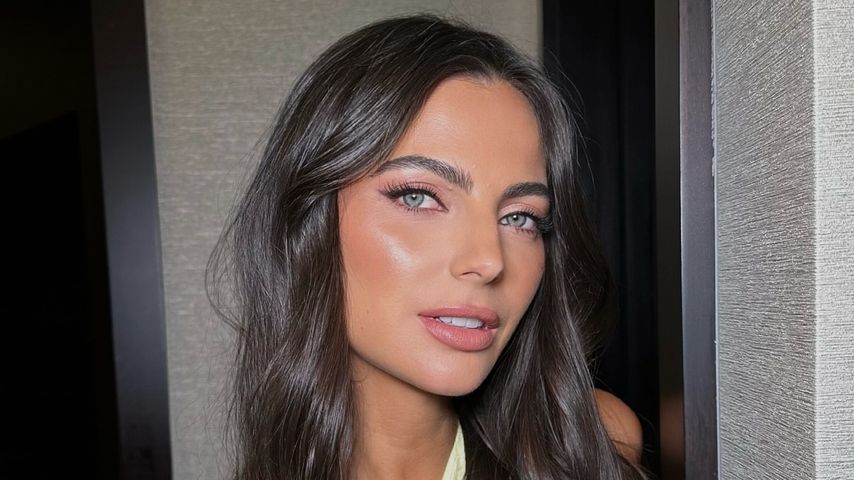 So stylt sich Kelly Piquet während ihrer Schwangerschaft