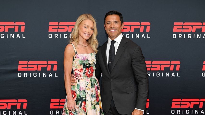 Kelly Ripa und Mark Consuelos bei der Premiere von ESPNs "Running With The Wolves" in New York City