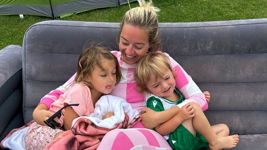 Kelsey Parker mit ihren Kindern