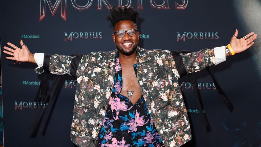 Kelvin Jones, Singer-Songwriter