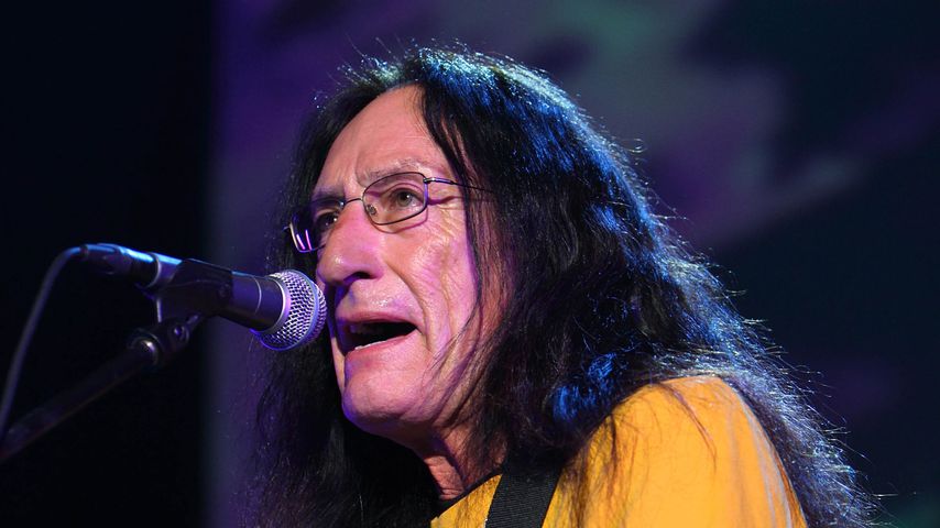 Ken Hensley, Interpret von "Lady in Black"