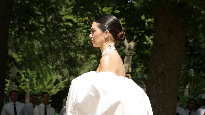 Kendall Jenner bei der Pariser Fashion Week 2023