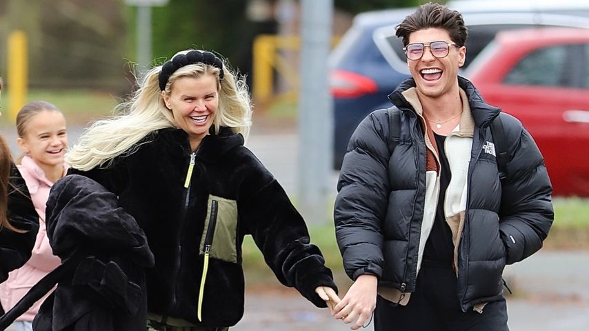 Kerry Katona und ihr "Cinderella"-Co-Star im Dezember 2024