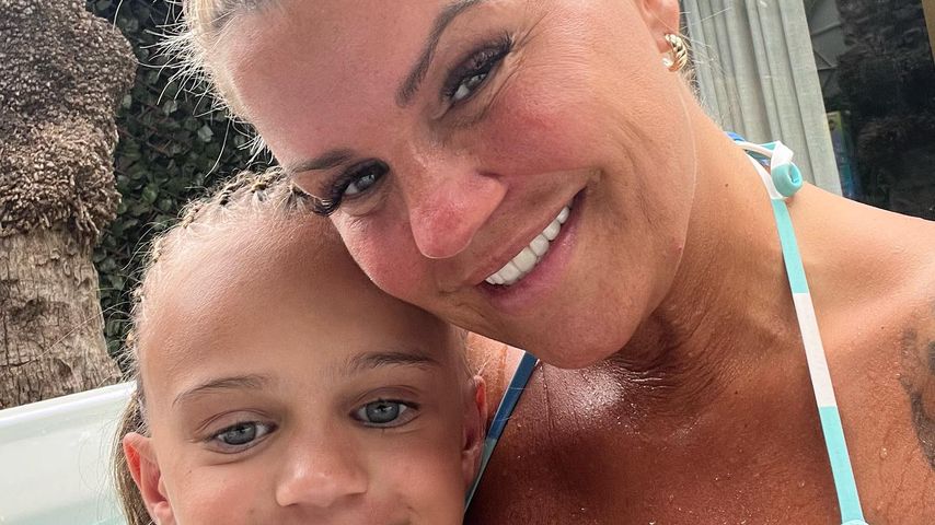 Kerry Katona und ihre Tochter DJ im Urlaub