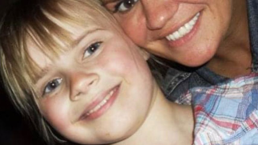 Zum 19.: Kerry Katona teilt Throwback-Pics von ihrer Tochter