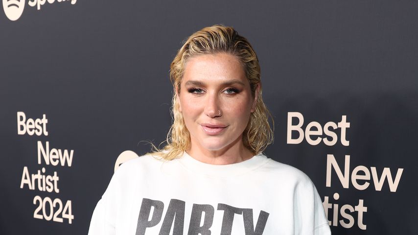 Kesha, Sängerin