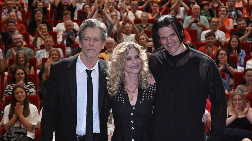 Kevin Bacon, Kyra Sedgwick und Travis beim Karlovy Vary International Film Festival mit ihrem Film "Family Movie"