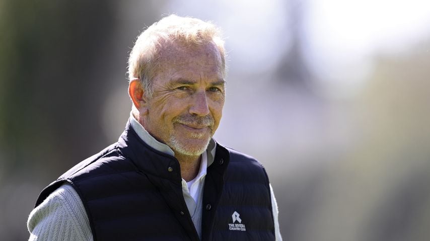 Kevin Costner soll seit einem Jahr Influencerin (39) daten
