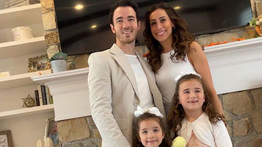 Kevin Jonas mit seiner Frau Danielle und den gemeinsamen Töchtern Valentina und Alena