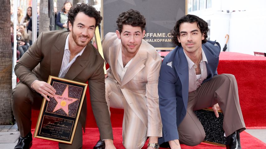 Kevin, Nick und Joe Jonas auf dem Walk of Fame in Hollywood im Januar 2023