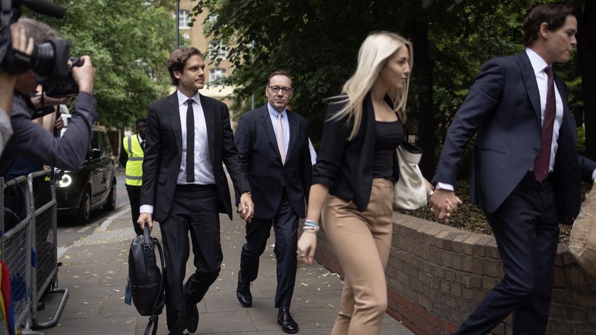 Kevin Spacey auf dem Weg zu einer Gerichtsverhandlung