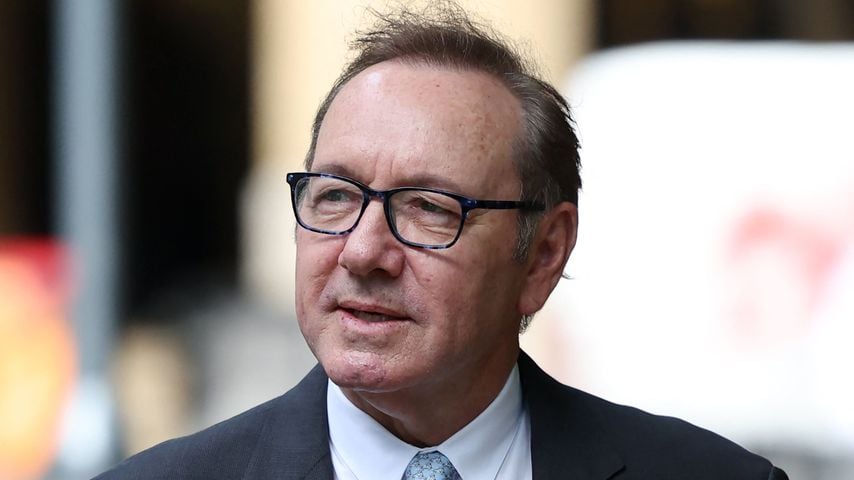 Vor Gericht: Kevin Spacey gibt einen Annäherungsversuch zu!