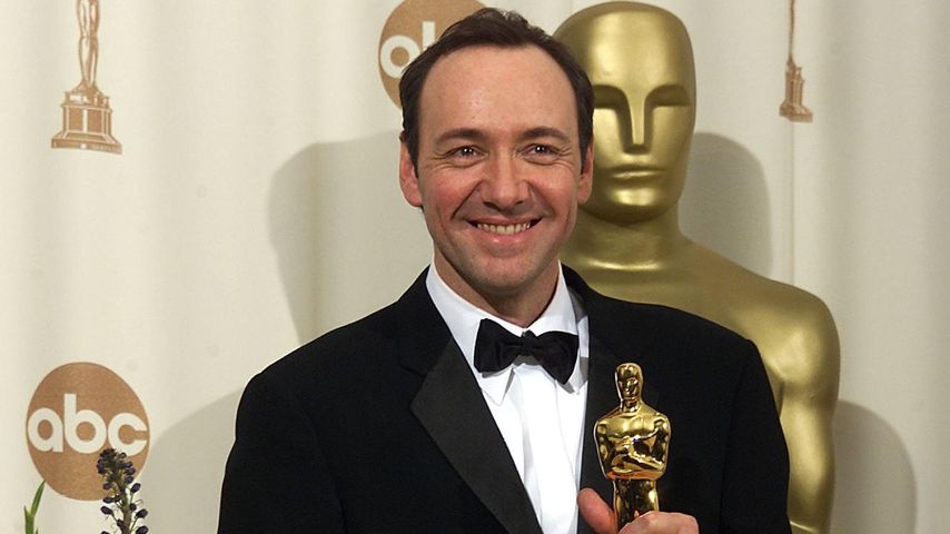 Kevin Spacey mit seinem Oscar im Jahre 2000