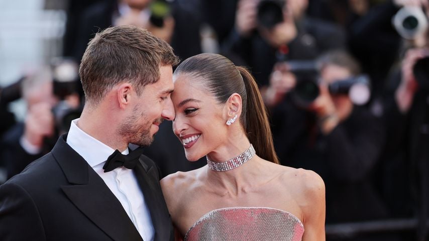 Kevin Trapp und Verlobte Izabel Goulart turteln in Cannes