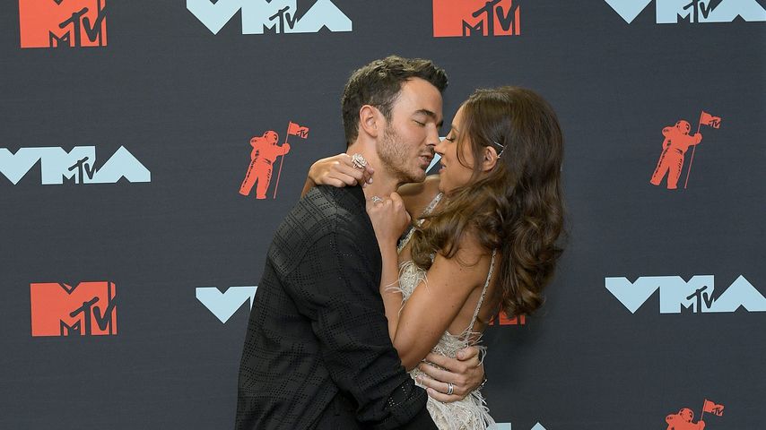 Kevin und Danielle Jonas bei den VMAs 2019