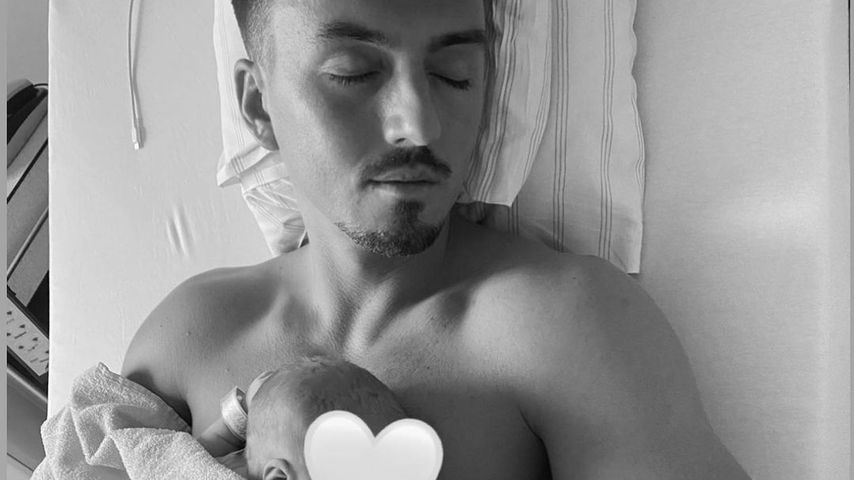 Erstes Papafoto: Hier kuschelt Kevin Yanik mit seinem Sohn!