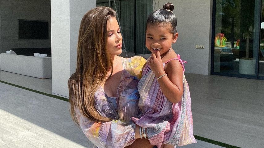 Khloé Kardashian mit ihrer Tochter True Thompson, April 2021