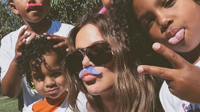 Khloé Kardashian und die Kids verbringen einen Familientag beim Color Run zusammen